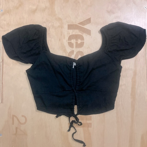 American Eagle Flutter Sleeve Tie Front Crop Top - Picture 1 of 9